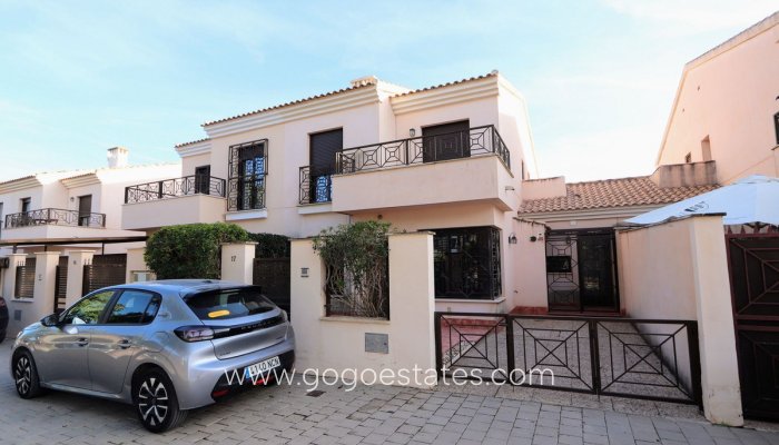 Semi-detached duplex - Resale - Torre - Pacheco - San Cayetano