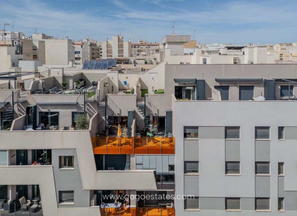 Te koop - Appartement - Appartement op de bovenste verdieping - Torrevieja - Torrevieja Centro