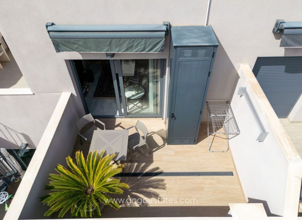 Te koop - Appartement - Appartement op de bovenste verdieping - Torrevieja - Torrevieja Centro