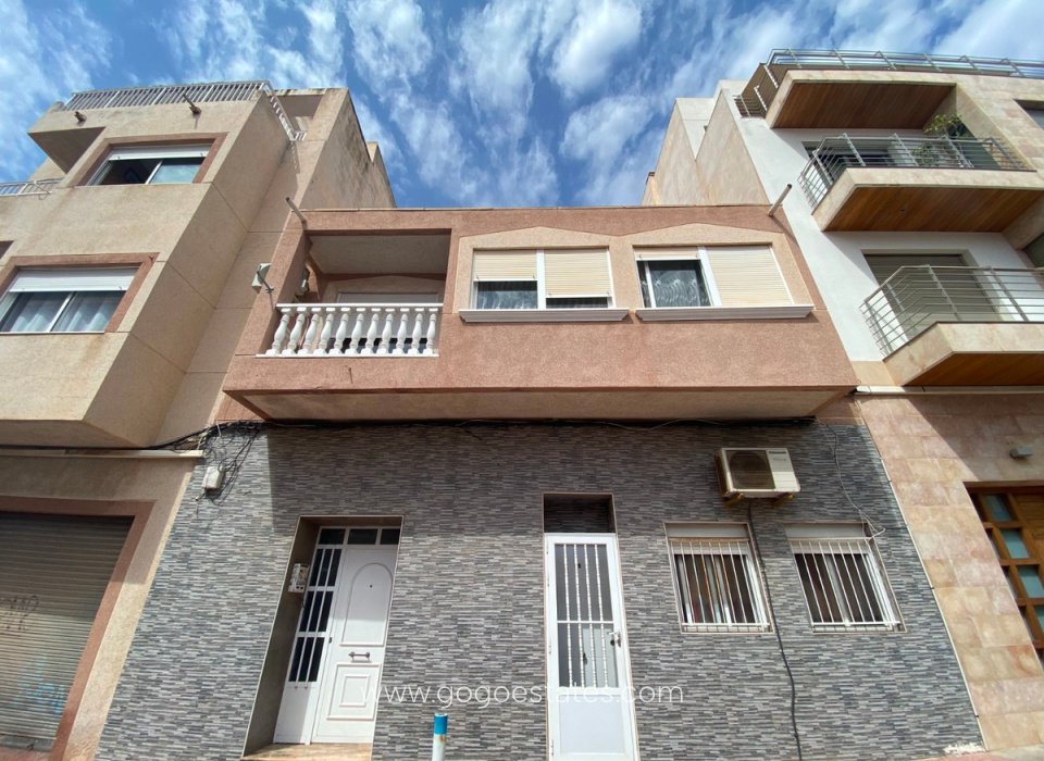 Te koop - Appartement - Appartement op de bovenste verdieping - Torrevieja - Torrevieja Centro