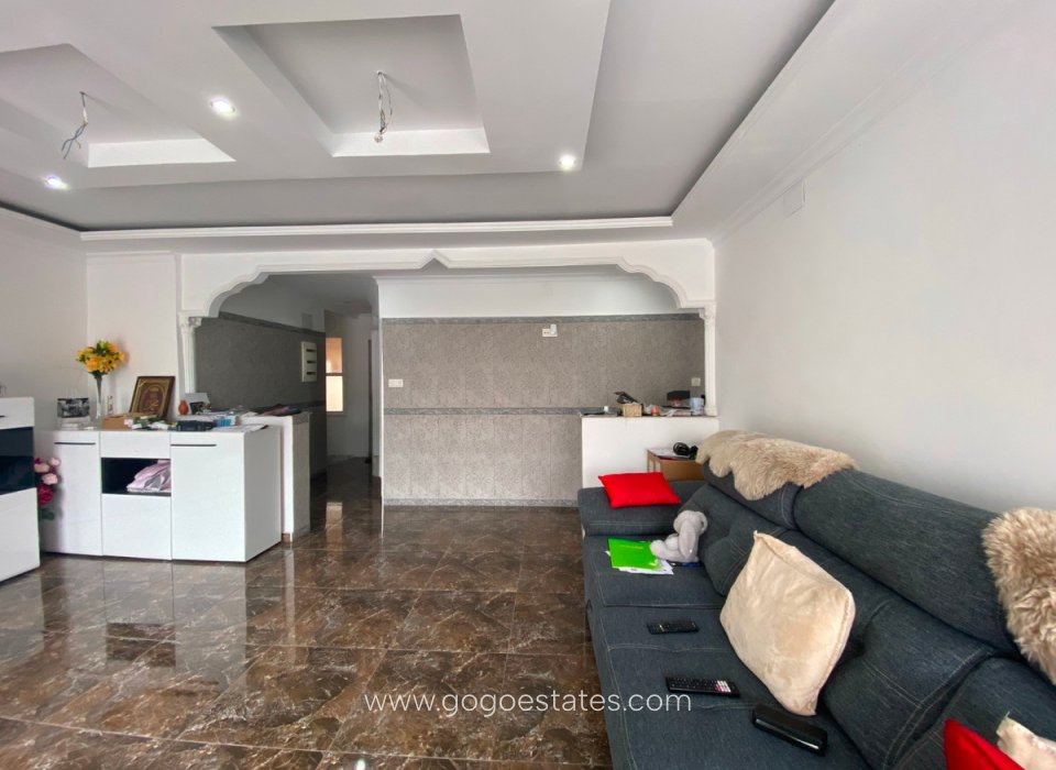 Te koop - Appartement - Appartement op de bovenste verdieping - Torrevieja - Torrevieja Centro