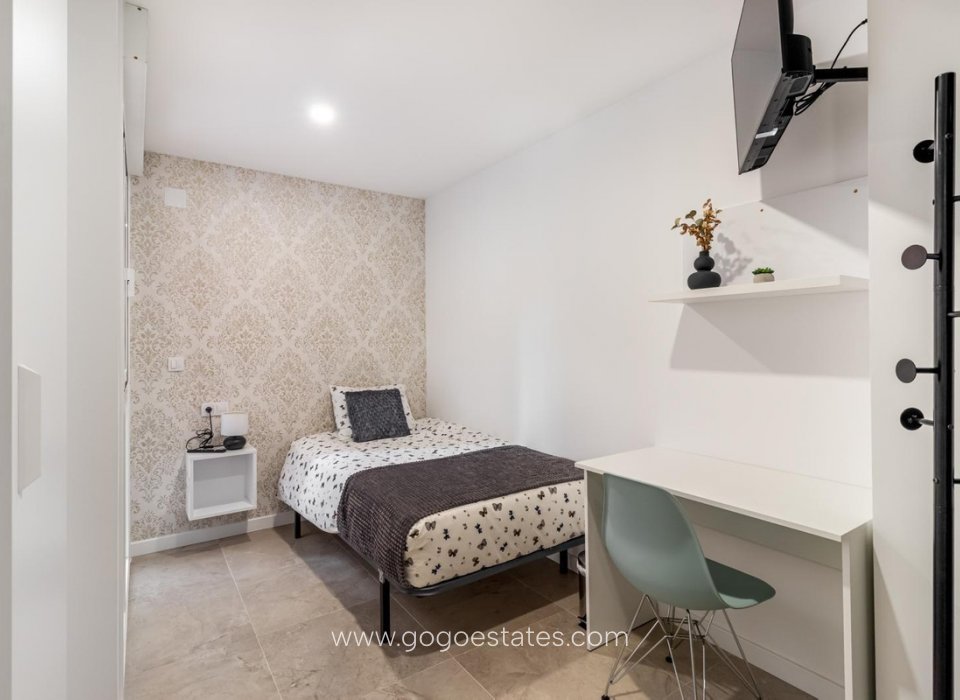 Te koop - Appartement - Appartement op de middelste verdieping - Alicante - Alicante Centro