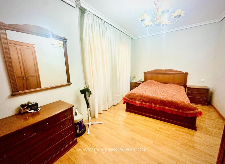 Te koop - Appartement - Appartement op de middelste verdieping - Alicante - Alicante Centro