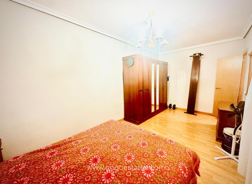 Te koop - Appartement - Appartement op de middelste verdieping - Alicante - Alicante Centro