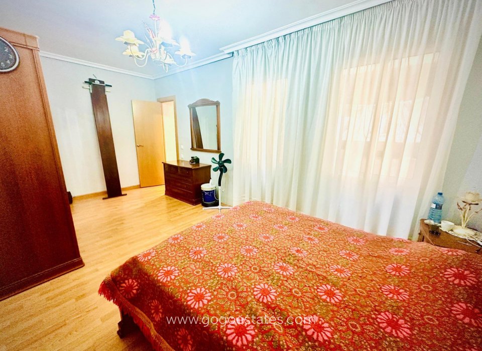 Te koop - Appartement - Appartement op de middelste verdieping - Alicante - Alicante Centro