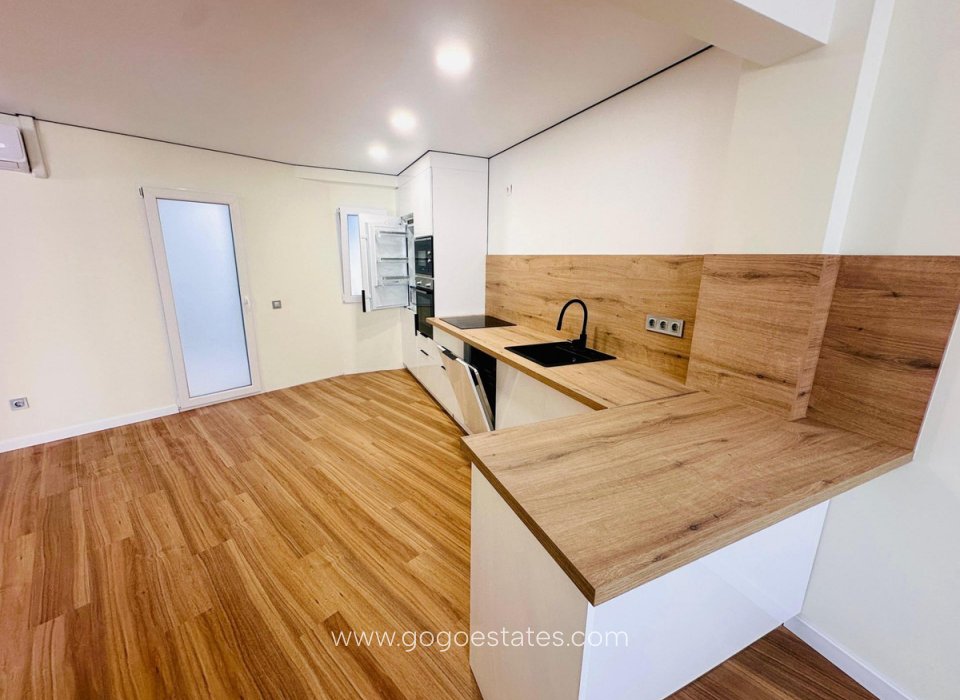 Te koop - Appartement - Appartement op de middelste verdieping - Alicante - Alicante Centro