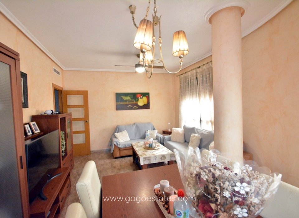 Te koop - Appartement - Appartement op de middelste verdieping - Rojales - Rojales Centro