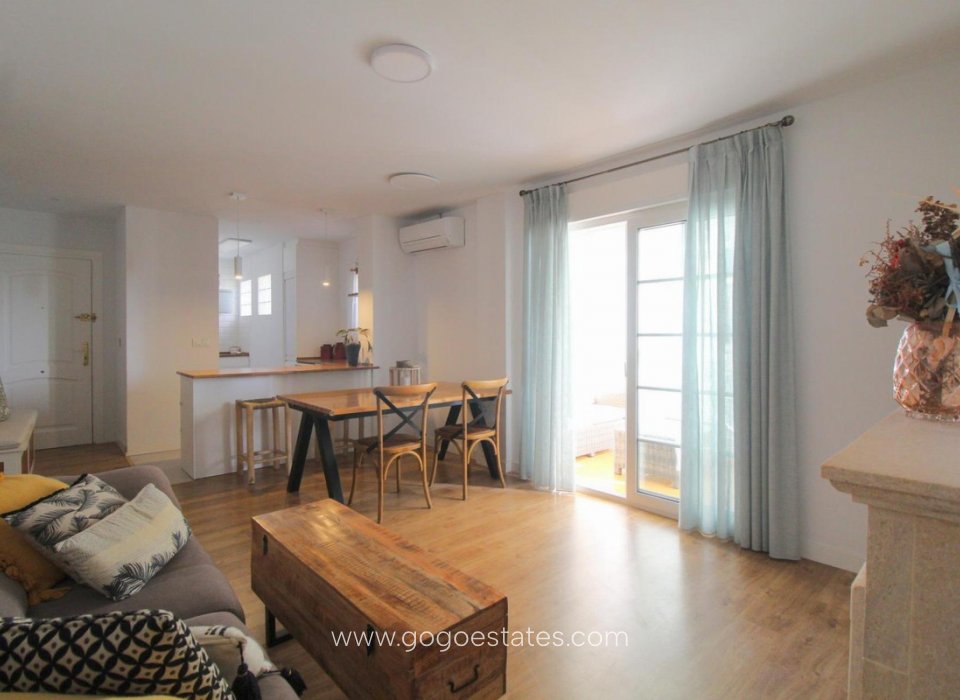 Te koop - Appartement - Appartement op de middelste verdieping - Torrevieja - La veleta