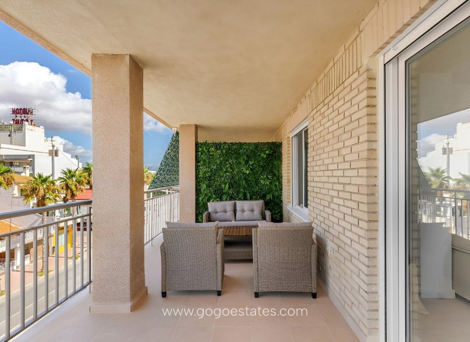 Te koop - Appartement - Appartement op de middelste verdieping - Torrevieja - Torrevieja Centro