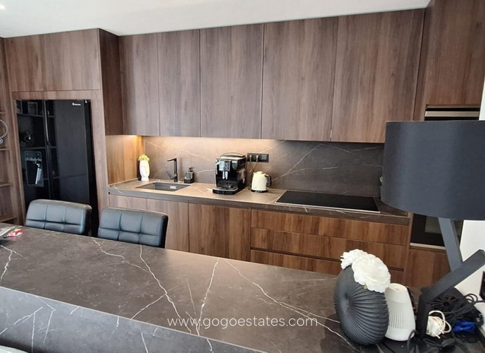 Te koop - Appartement - Appartement op de middelste verdieping - Torrevieja - Torrevieja Centro