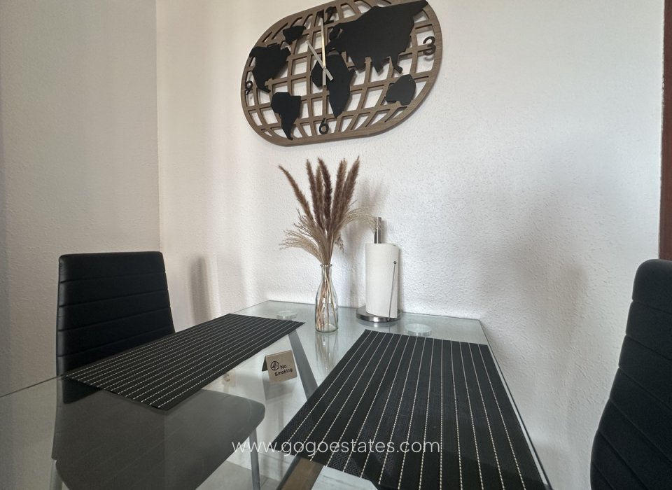 Te koop - Appartement - Appartement op de middelste verdieping - Torrevieja - Torrevieja Centro