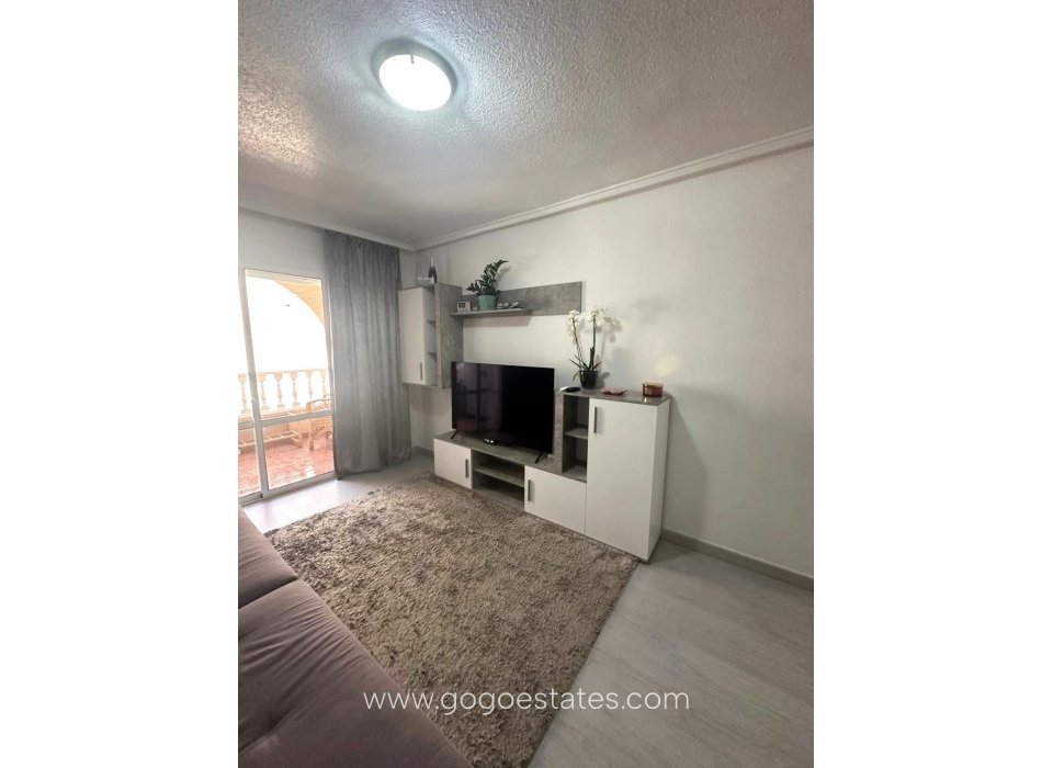 Te koop - Appartement - Appartement op de middelste verdieping - Torrevieja - Torrevieja Centro
