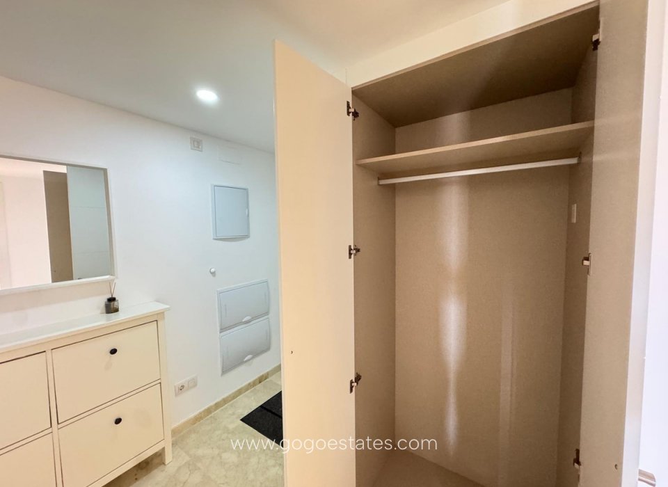 Te koop - Appartement - Appartement op de middelste verdieping - Torrevieja - Torrevieja Centro