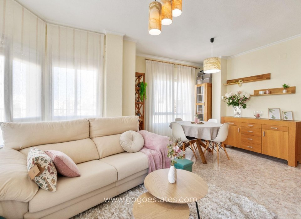 Te koop - Appartement - Appartement op de middelste verdieping - Torrevieja - Torrevieja Centro