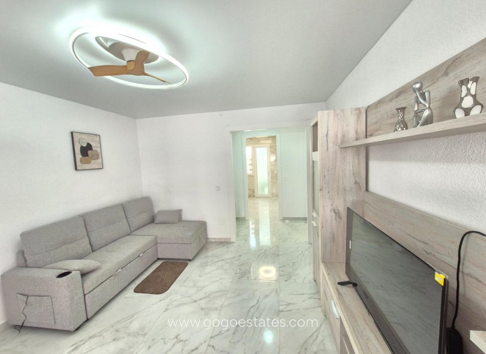 Te koop - Appartement - Appartement op de middelste verdieping - Torrevieja - Torrevieja Centro