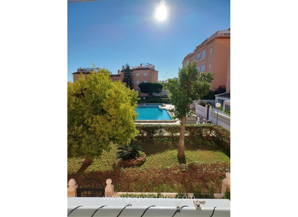Te koop - Appartement - Appartement op de middelste verdieping - Torrevieja - Torrevieja Centro