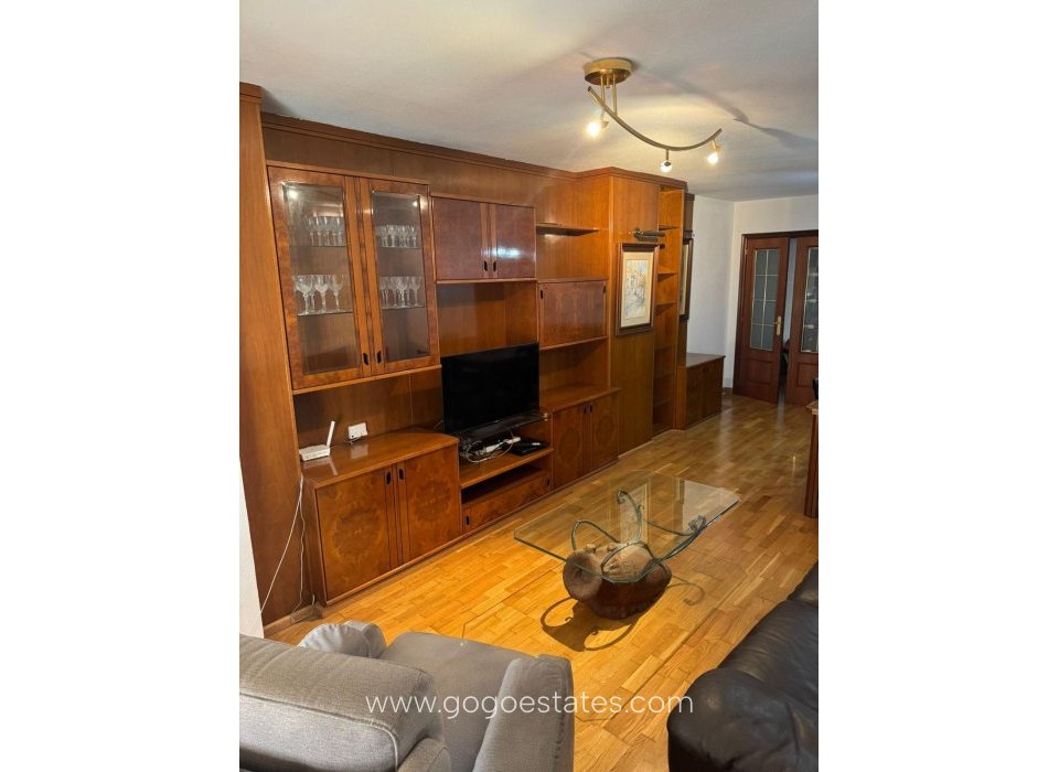 Te koop - Appartement - Appartement op de middelste verdieping - Torrevieja - Torrevieja Centro