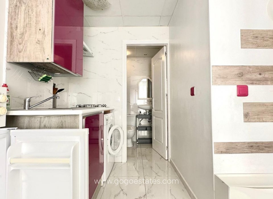 Te koop - Appartement - Appartement op de middelste verdieping - Torrevieja - Torrevieja Centro