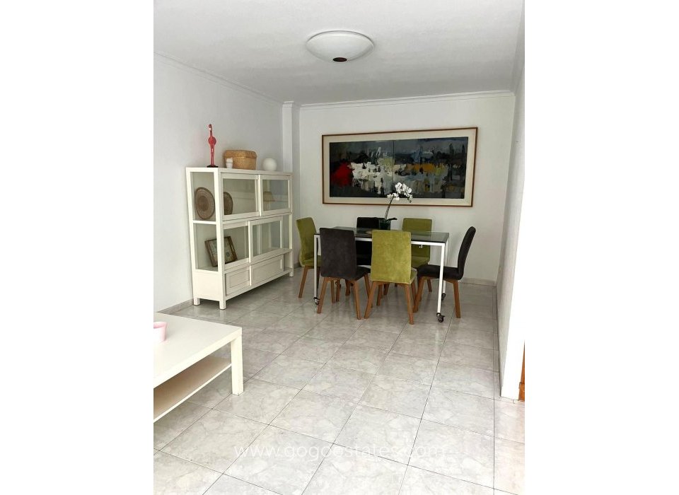 Te koop - Appartement - Appartement op de middelste verdieping - Torrevieja - Torrevieja Centro
