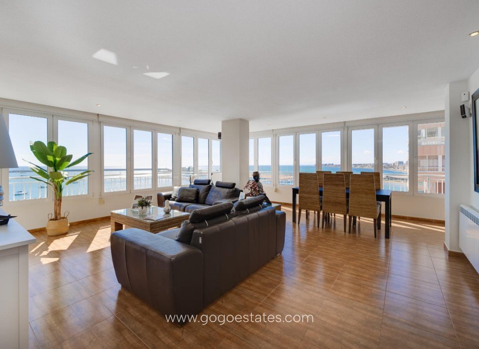 Te koop - Appartement - Appartement op de middelste verdieping - Torrevieja - Torrevieja Centro