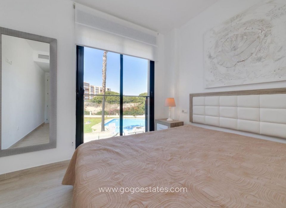 Te koop - Appartement - Appartement op de middelste verdieping - Torrevieja - Torrevieja Centro