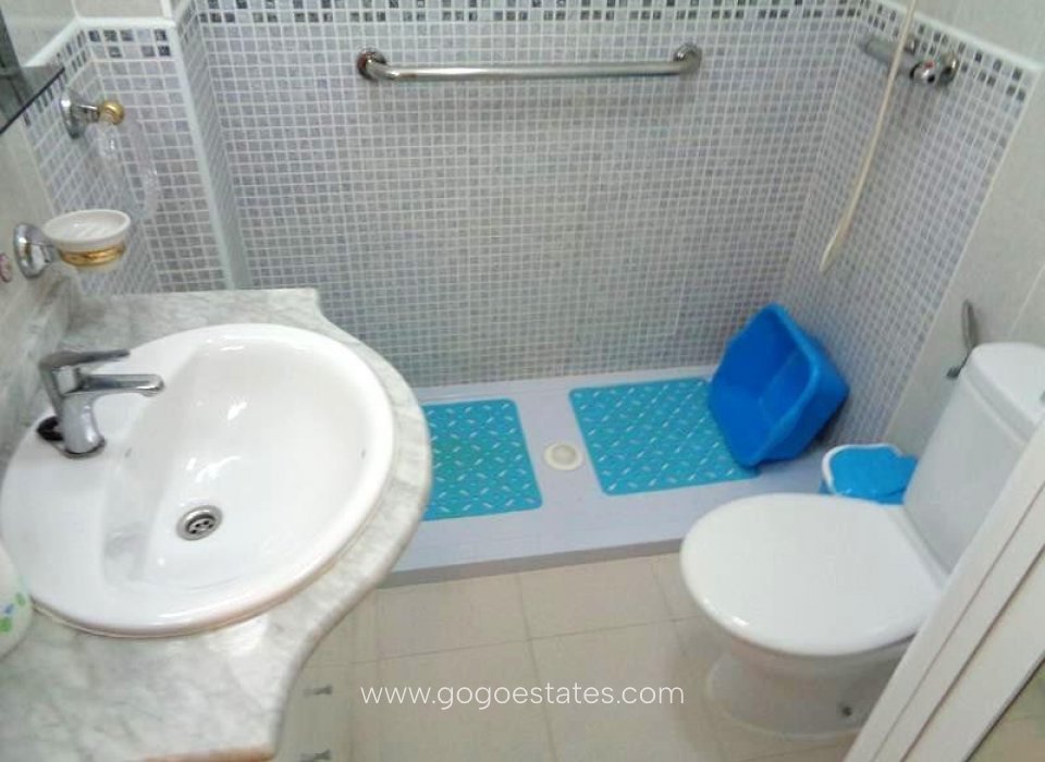 Te koop - Appartement - Studio op de middelste verdieping - Torrevieja - Playa de los Locos