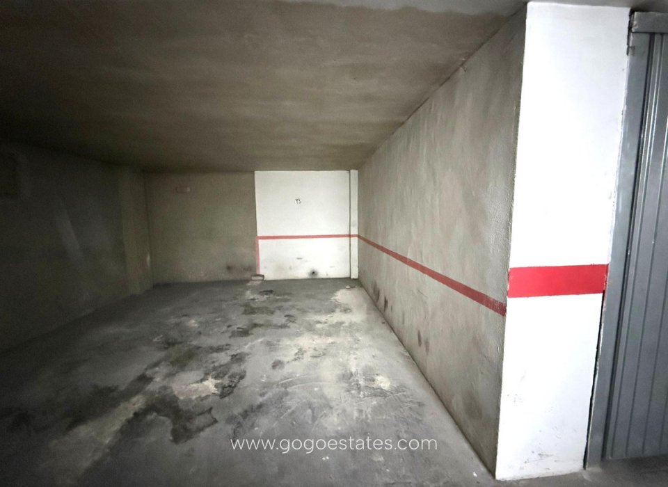 Te koop - Commercieel - Garage - Torrevieja - Playa del Cura