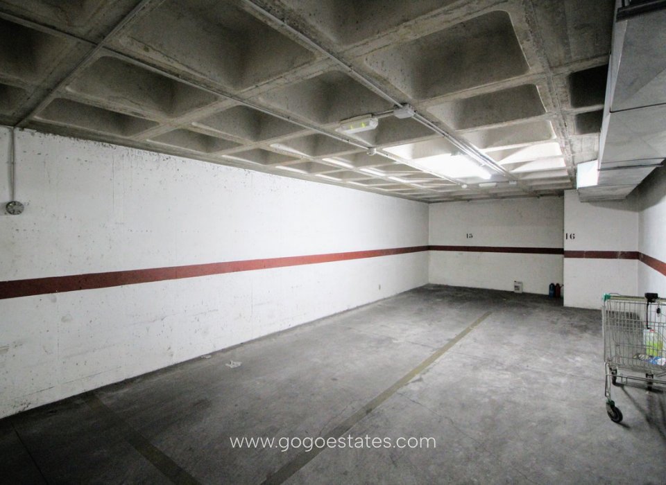 Te koop - Commercieel - Garage - Torrevieja - Torrevieja Centro