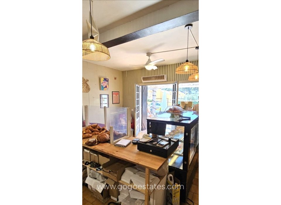 Te koop - Commercieel - Zakelijk - Teulada - Teulada Centro