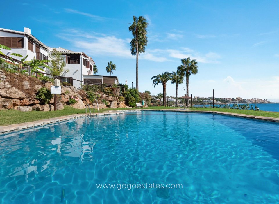 Te koop - Halfvrijstaande duplexwoning - Estepona - La Gaspara