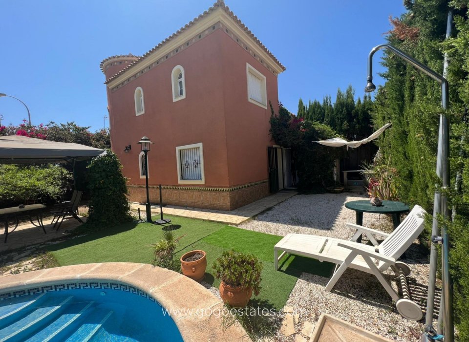 Te koop - Huis - Bungalow - Orihuela - Orihuela Costa