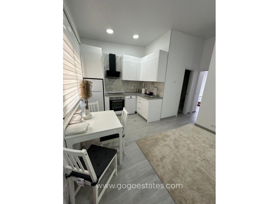 Te koop - Huis - Bungalow - Torrevieja - Torrevieja Centro