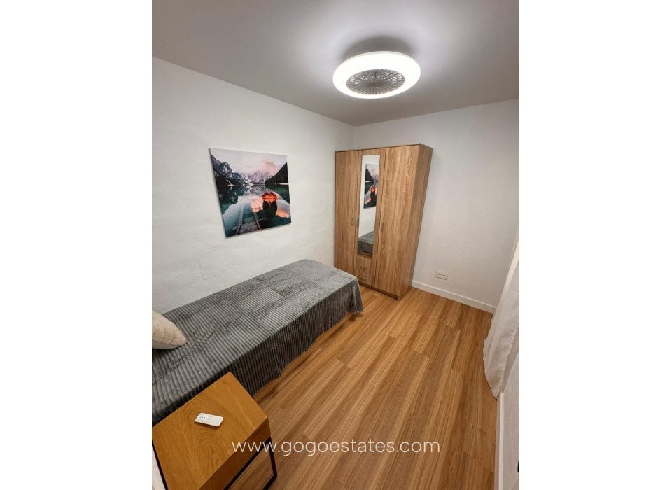 Te koop - Huis - Bungalow - Torrevieja - Torrevieja Centro