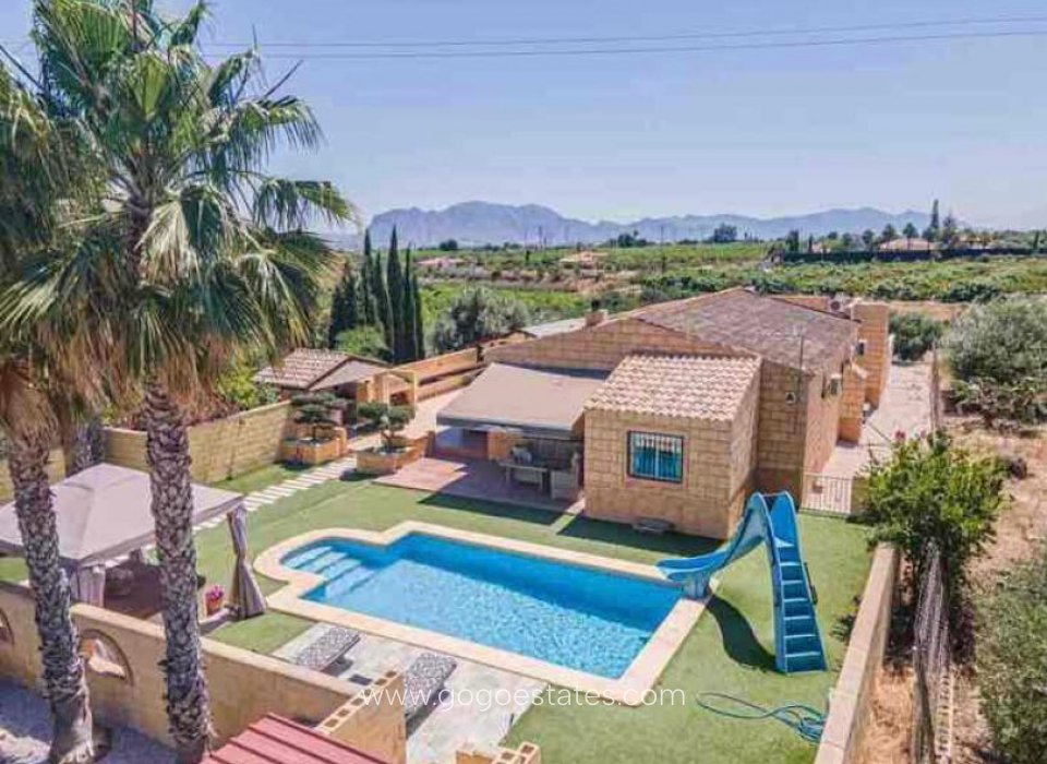 Te koop - Huis - Finca - Cortijo - Albatera - Albatera Centro