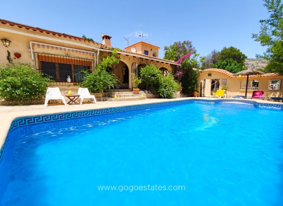 Te koop - Huis - Finca - Cortijo - Castell de Castells