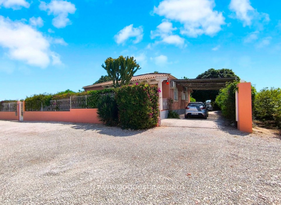 Te koop - Huis - Finca - Cortijo - Orihuela - Orihuela Centro