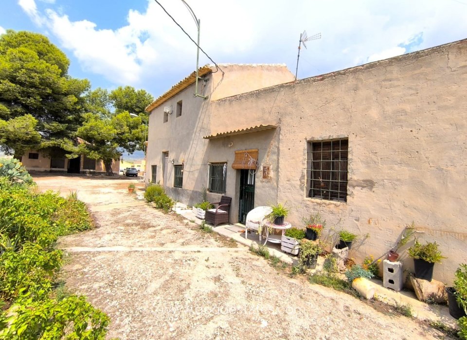 Te koop - Huis - Finca - Cortijo - Pinoso - Pinoso Centro