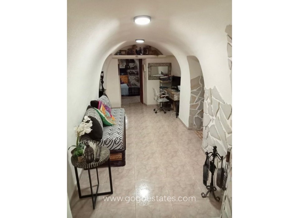 Te koop - Huis - Grotwoning - Alicante - Alcoraya