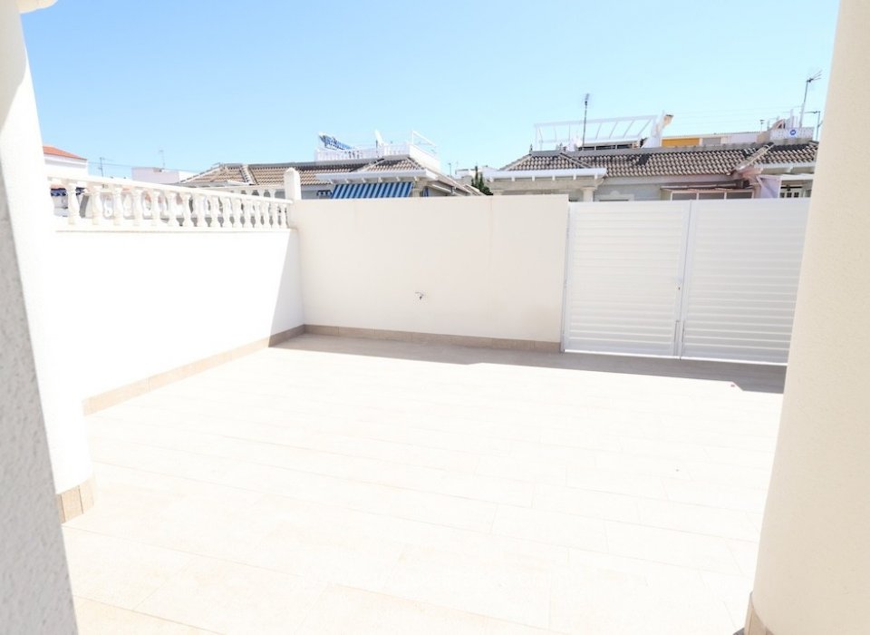 Te koop - Huis - Halfvrijstaande woning - Torrevieja - Nueva Torrevieja