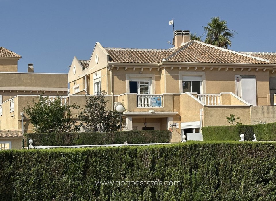 Te koop - Huis - Halfvrijstaande woning - Torrevieja - Torrevieja Centro