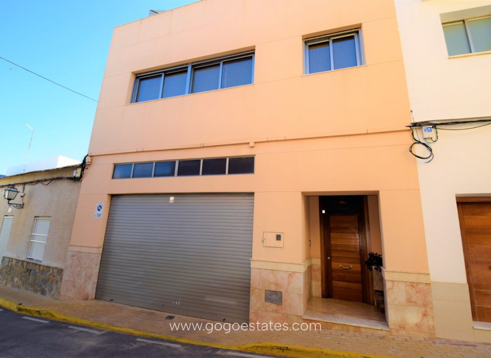 Te koop - Huis - Stadswoning - Guardamar del Segura - Guardamar del Segura Centro