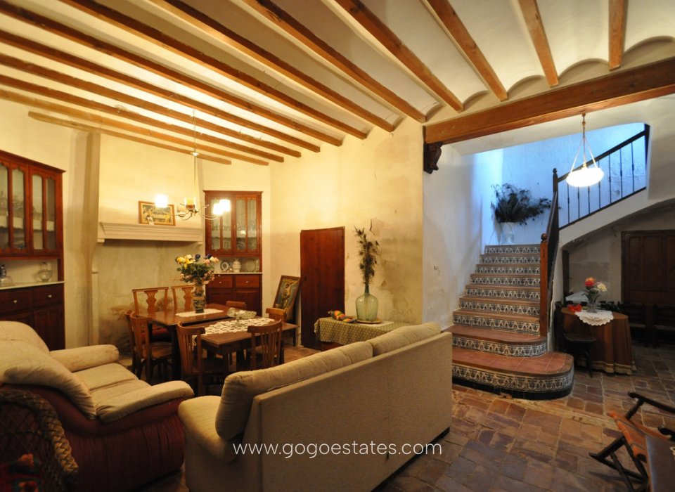 Te koop - Huis - Stadswoning - Pinoso - Pinoso Centro