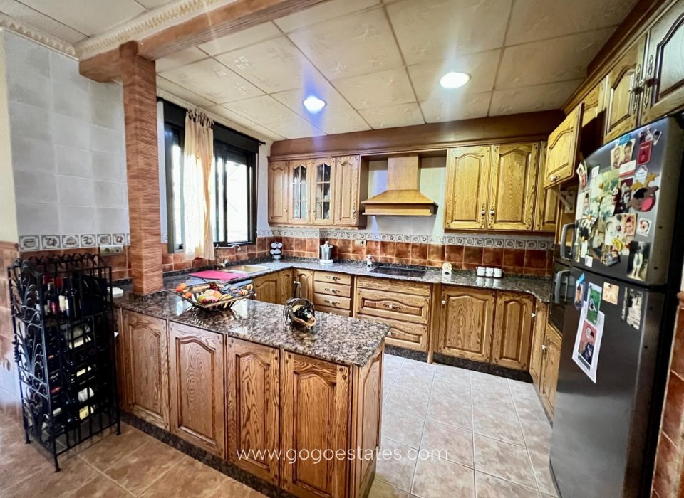 Te koop - Huis - Stadswoning - Pinoso - Pinoso Centro