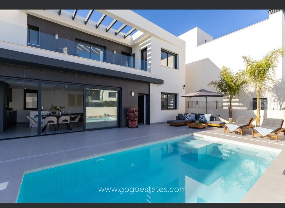 Te koop - Huis - Vrijstaande Villa - Algorfa - La finca golf