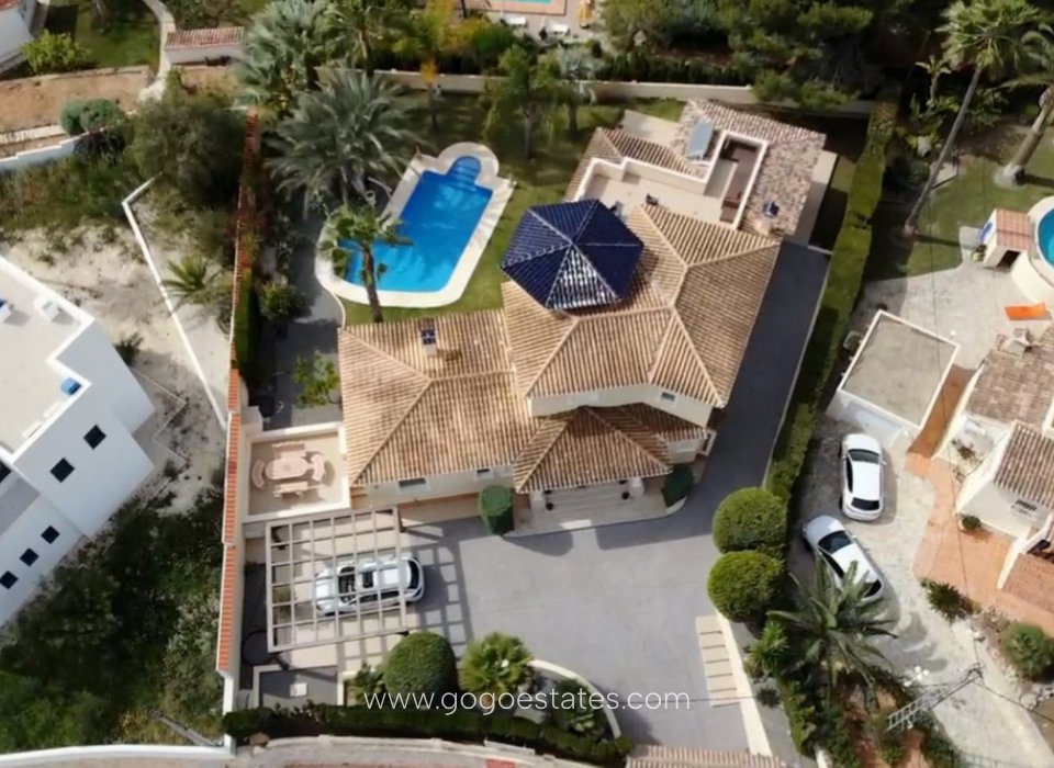 Te koop - Huis - Vrijstaande Villa - Alicante - Alicante Centro