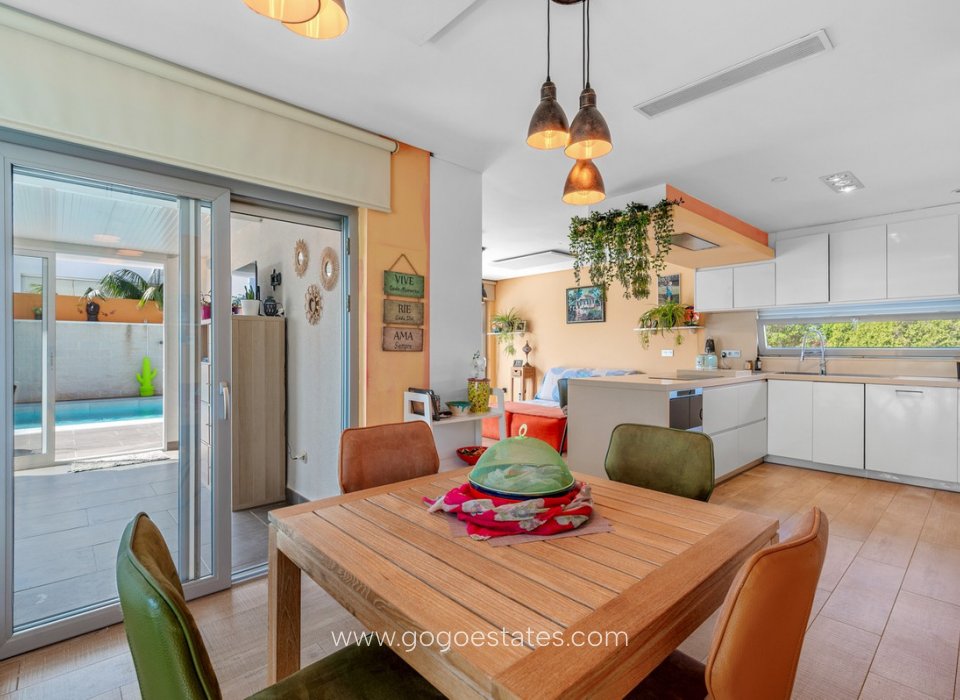 Te koop - Huis - Vrijstaande Villa - Benijofar