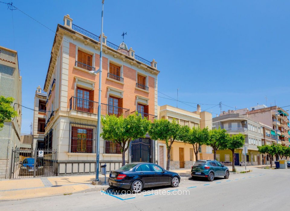 Te koop - Huis - Vrijstaande Villa - Callosa de Segura - Callosa de Segura Centro