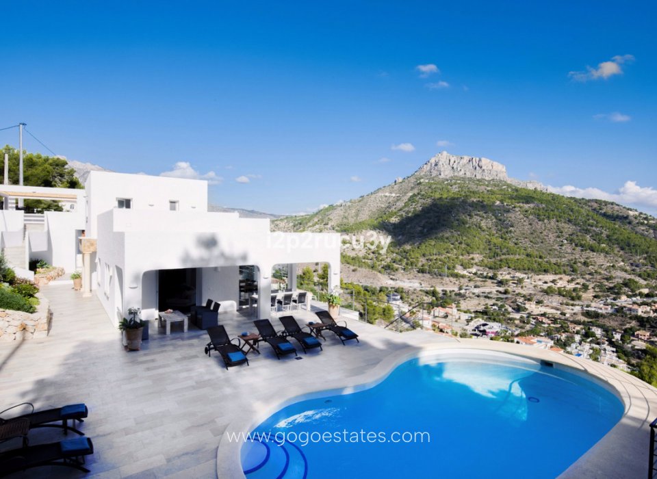 Te koop - Huis - Vrijstaande Villa - Calpe - Calpe Centro