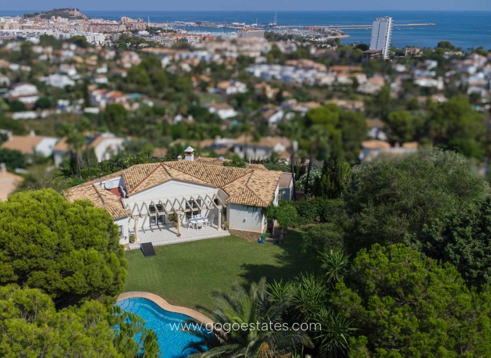 Te koop - Huis - Vrijstaande Villa - Dénia - Denia Centro