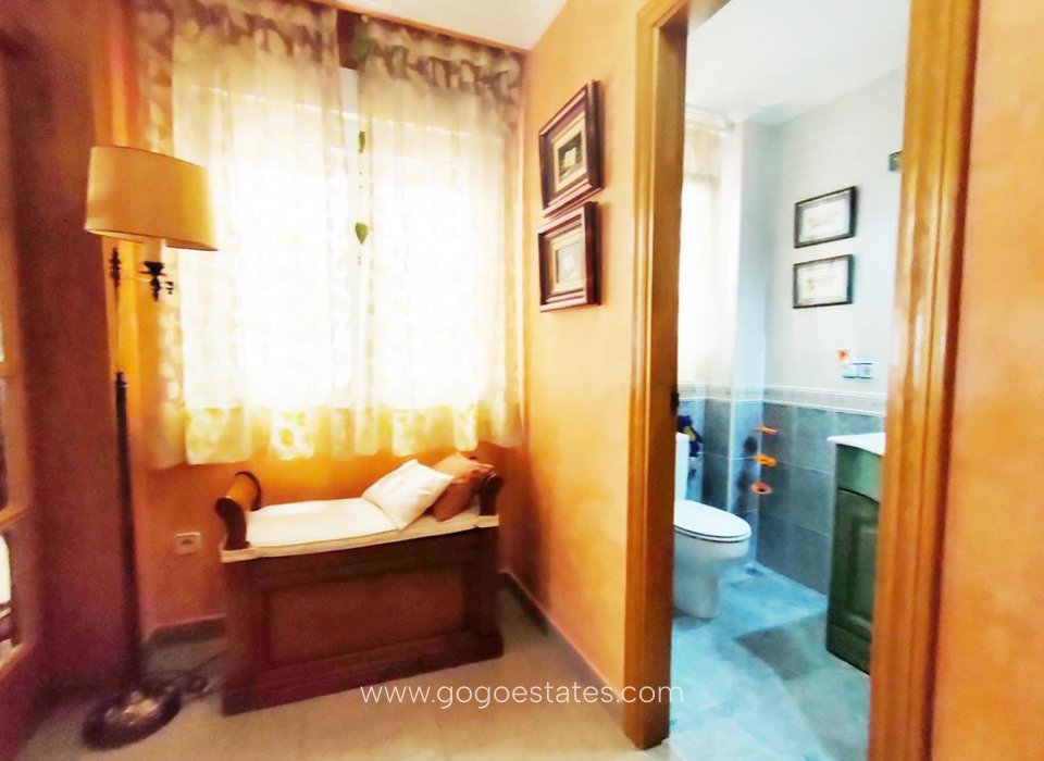 Te koop - Huis - Vrijstaande Villa - Dénia - Denia Centro